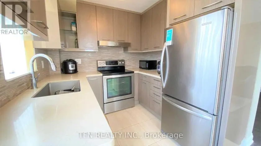 Apartment at 704 - 310 RED MAPLE ROAD, Richmond Hill
