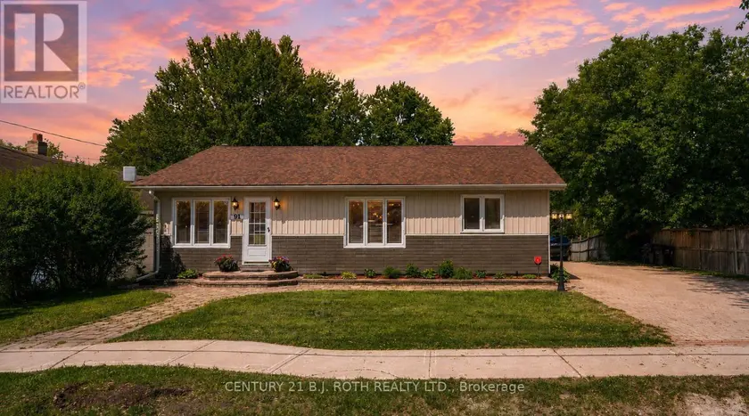 Detached at 91 ELM STREET, Essa