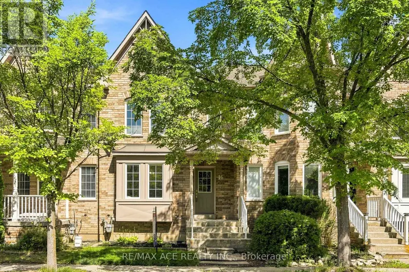 Townhouse at 16 WHITE'S HILL AVENUE, Markham