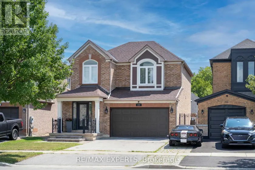 Detached at 255 MATTHEW DRIVE, Vaughan