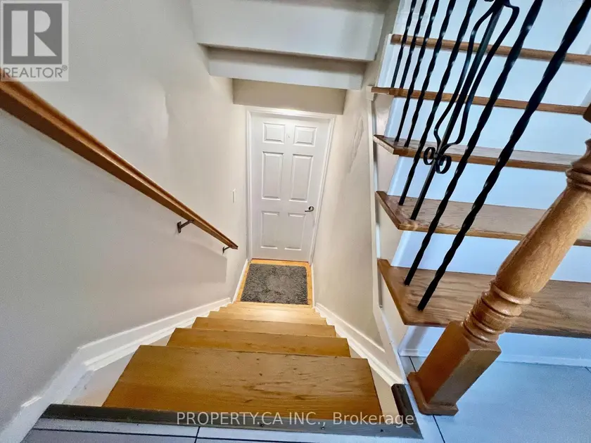 Detached at LOWER - 205 TALBOT CRESCENT, Newmarket