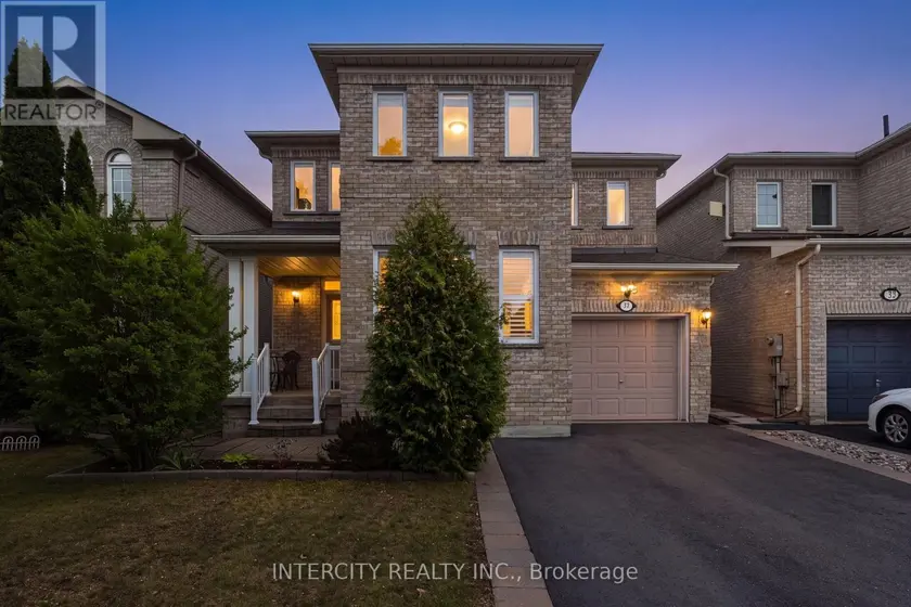 Detached at 37 REDFINCH CRESCENT, Vaughan