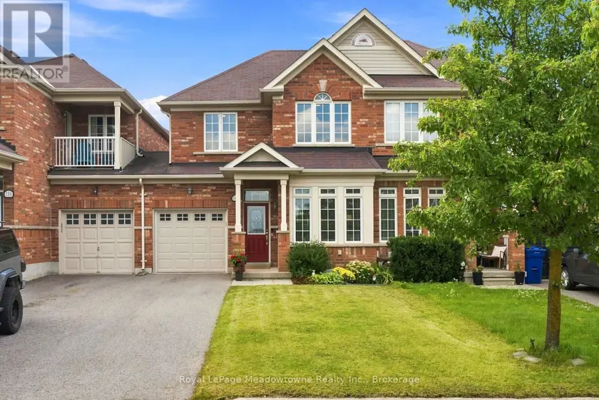 Townhouse at 140 LAURENDALE AVENUE, Georgina