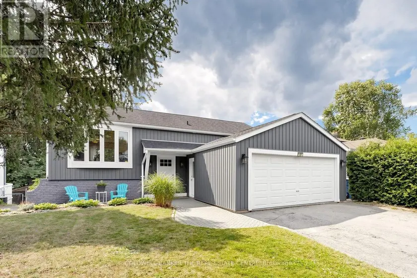 Detached at 17 BLACKSTONE COURT, East Gwillimbury