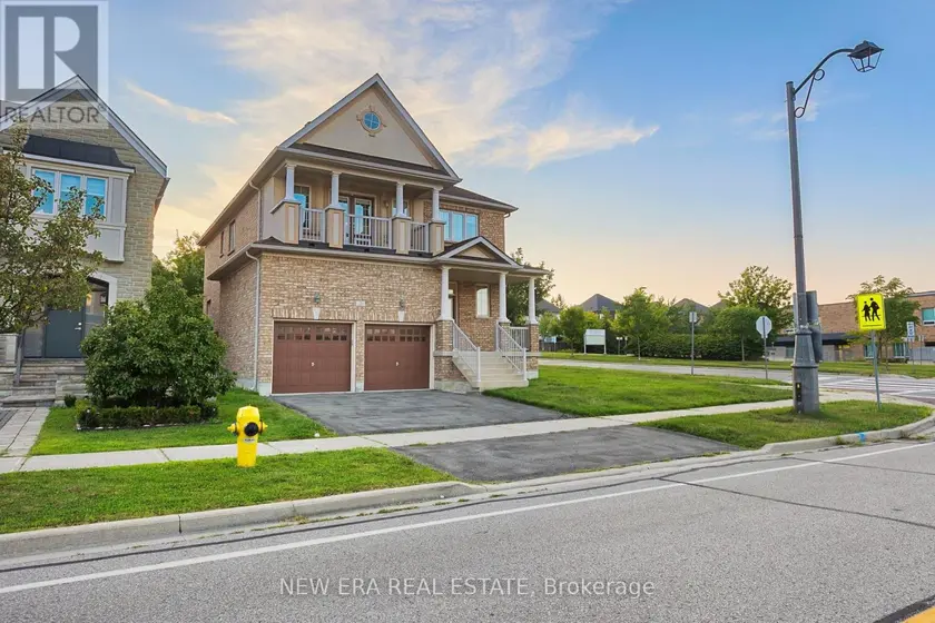 Detached at 2 LADY VALENTINA AVENUE, Vaughan