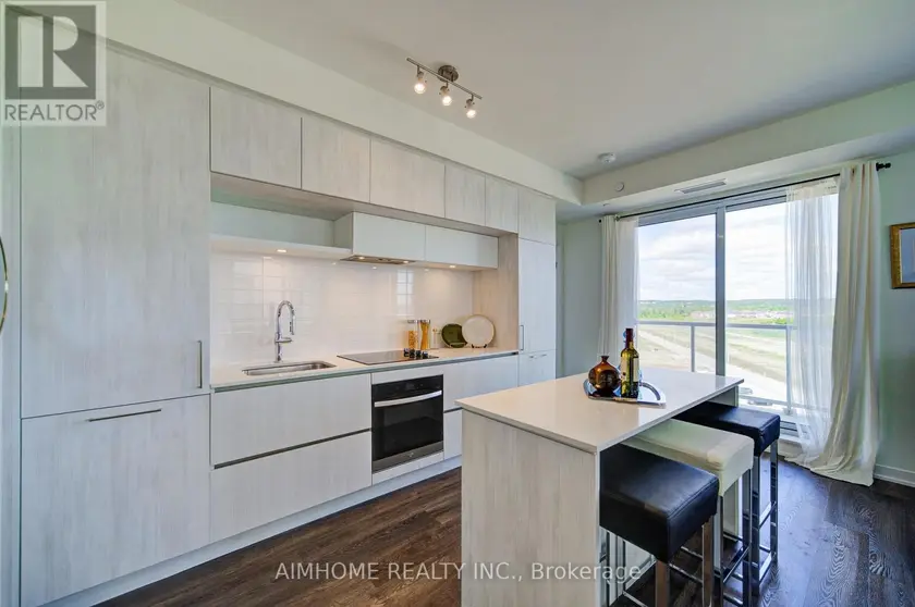 Apartment at 829 - 2 DAVID EYER ROAD E, Richmond Hill