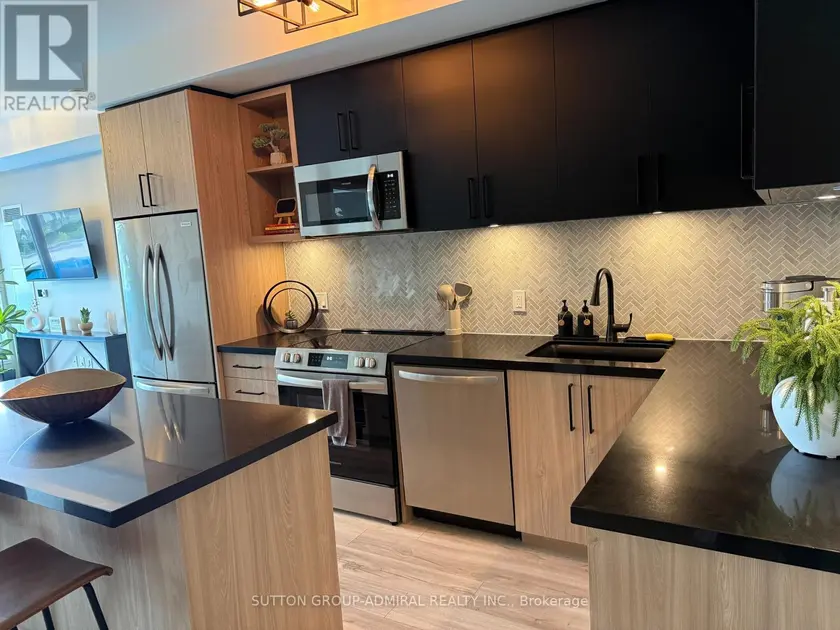 Apartment at 422 - 333 SUNSEEKERE AVENUE, Innisfil