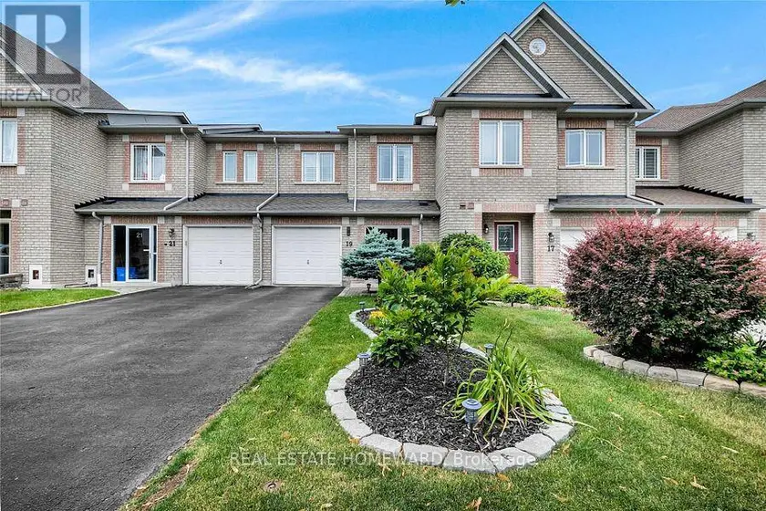 Townhouse at 19 BILBROUGH STREET, Aurora