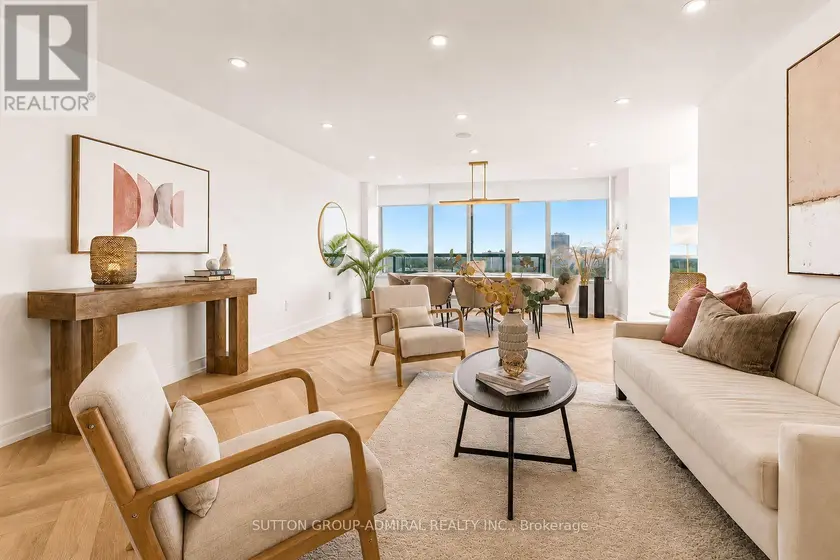 Apartment at PH110 - 7250 YONGE STREET, Vaughan