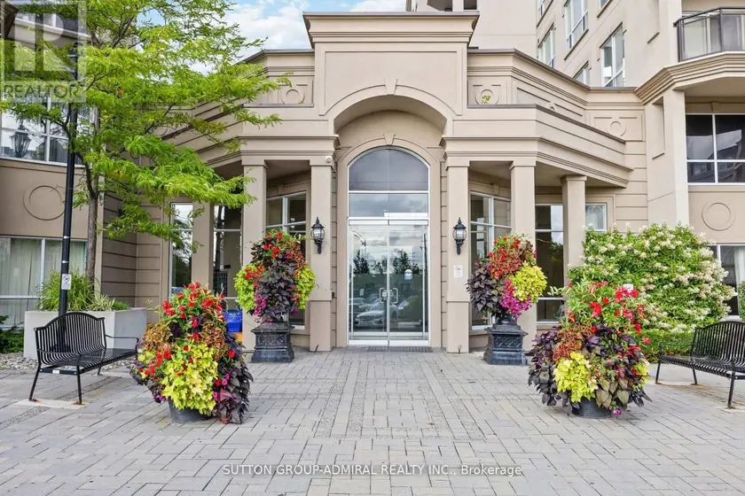 Apartment at 315 - 2 MAISON PARC COURT, Vaughan