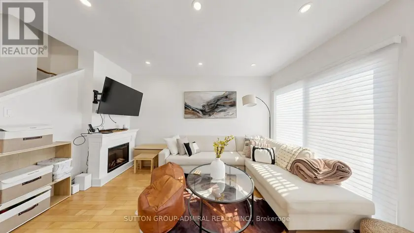 Townhouse at 46 - 735 NEW WESTMINSTER DRIVE, Vaughan
