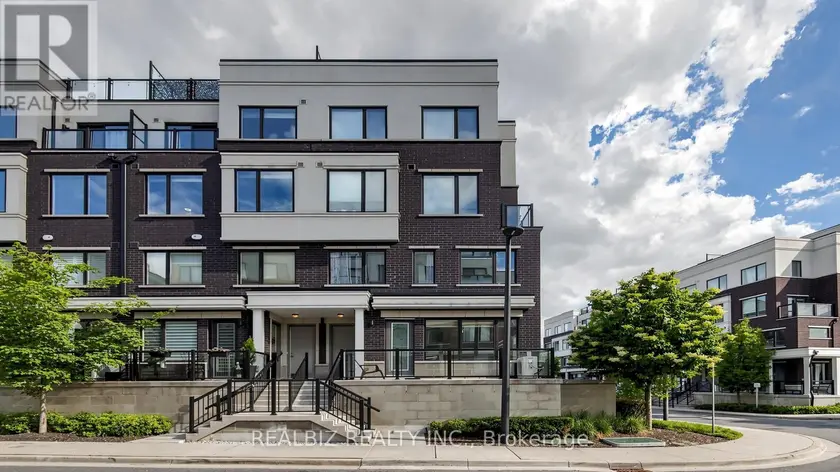 Townhouse at 77 - 400 ALEX GARDNER CIRCLE, Aurora