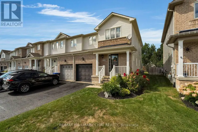 Townhouse at 38 ADMIRAL CRESCENT, Essa