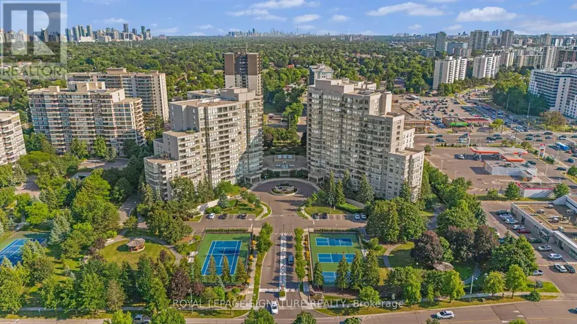 Apartment at 1410 - 11 TOWNSGATE DRIVE, Vaughan
