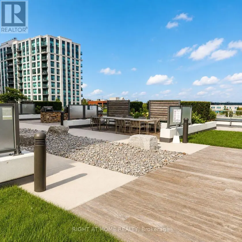 Apartment at 403 - 65 ONEIDA CRESCENT, Richmond Hill