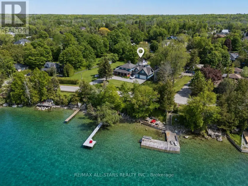 Detached at 68 FARLEY CIRCLE, Georgina