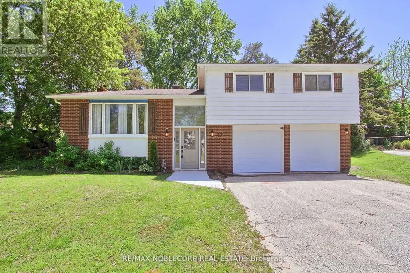Detached at 17 LARKDALE CRESCENT, Essa