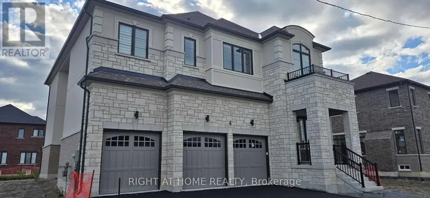 Detached at 4 MAX BULMER COURT, Georgina