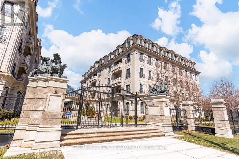 Apartment at 405 - 1 VERCLAIRE GATE, Markham