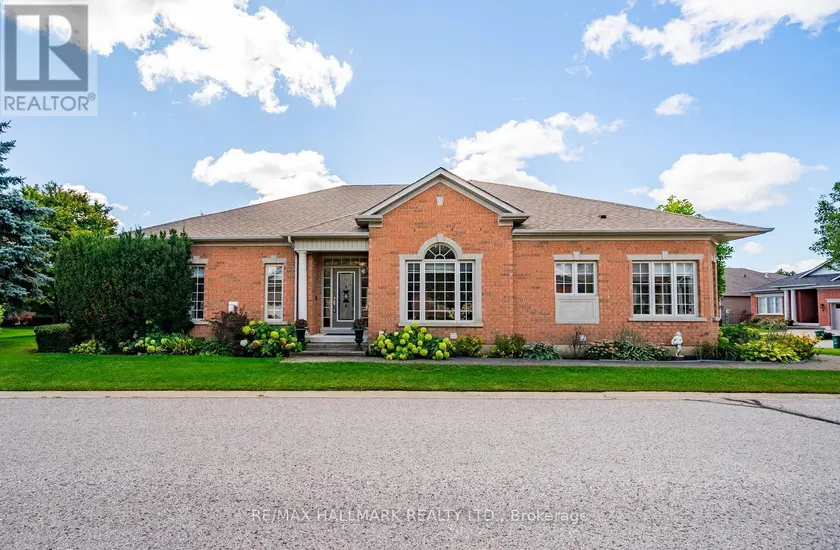 Detached at 10 VARDON GATE, Whitchurch-Stouffville
