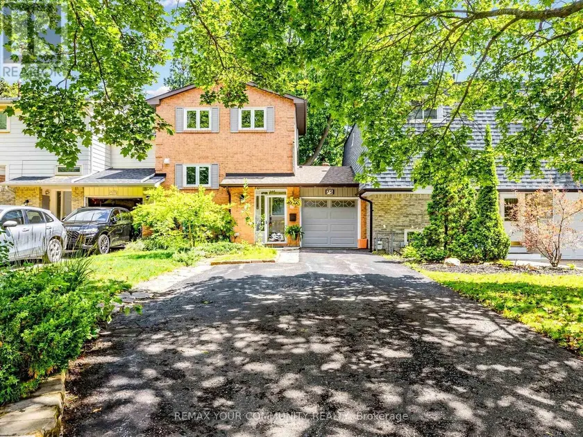 Townhouse at 75 ST. ANDREWS COURT, Aurora