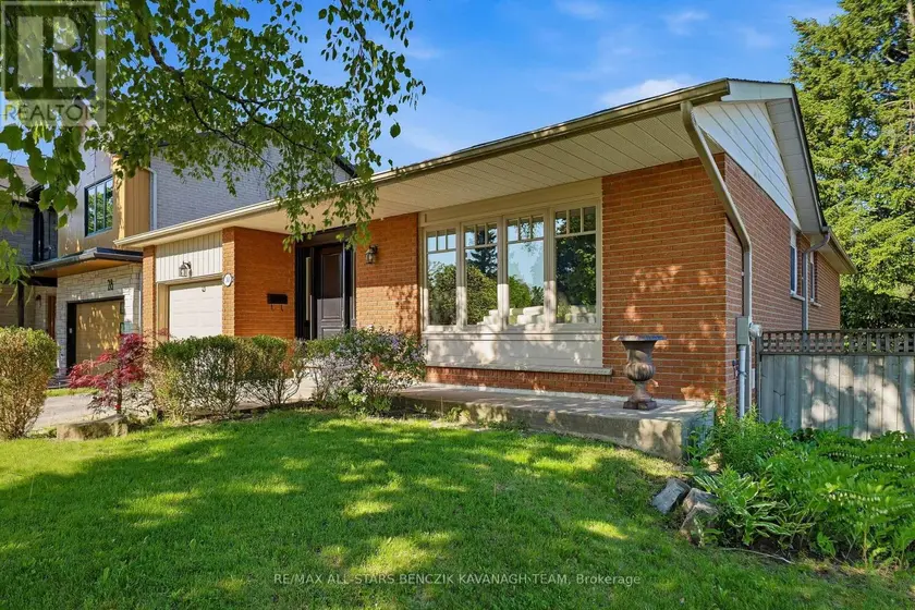 Detached at 30 SIR CARADOC PLACE, Markham
