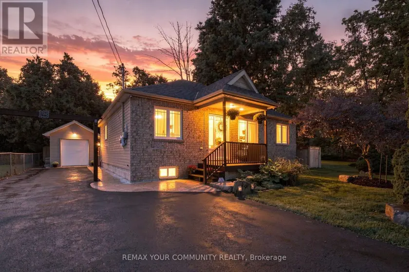 Detached at 19 DE GEER STREET, Georgina