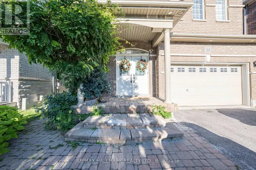Detached at #MAIN - 388 KWAPIS BOULEVARD, Newmarket
