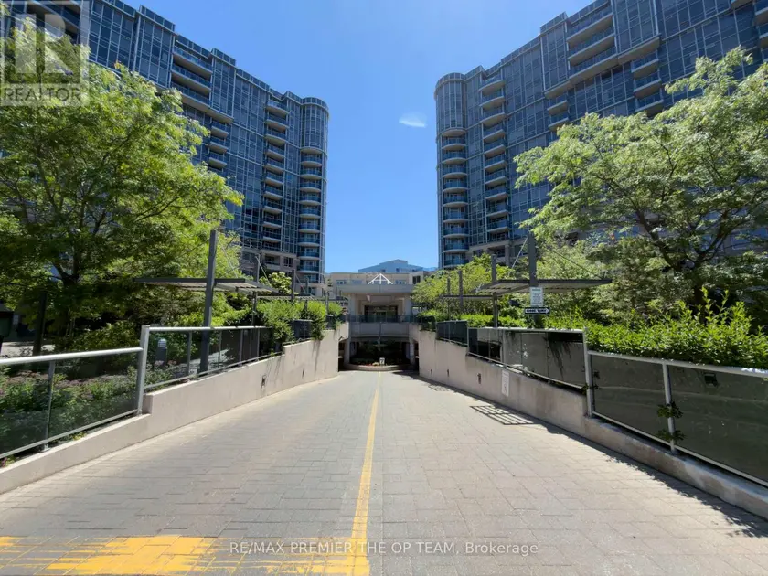 Apartment at 1077 - 23 COX BOULEVARD, Markham