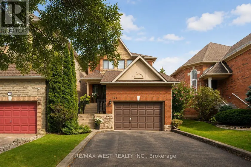 Detached at 149 DEERGLEN TERRACE, Aurora