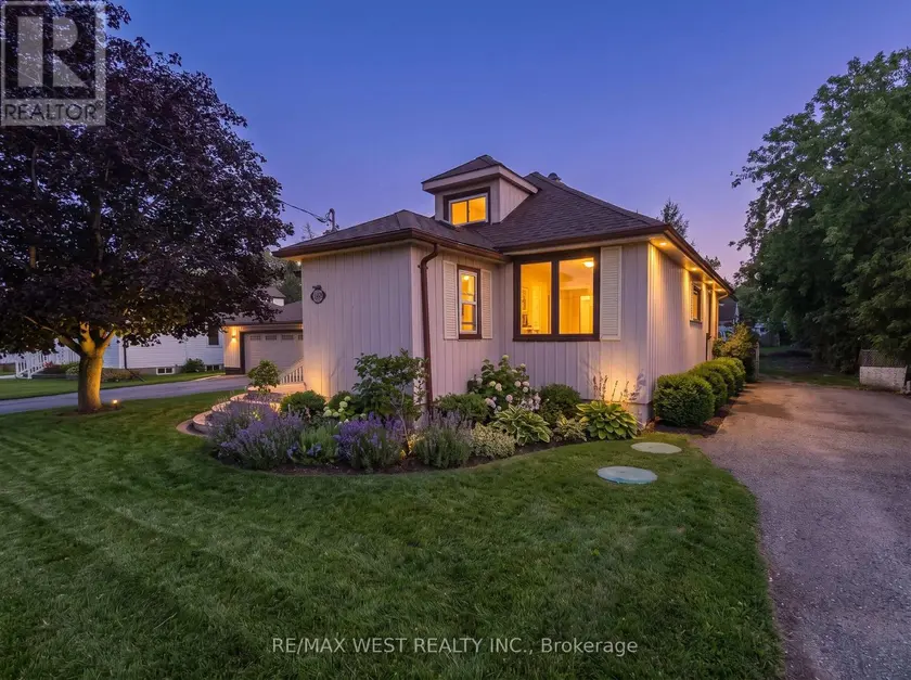 Detached at 7826 YONGE STREET, Innisfil