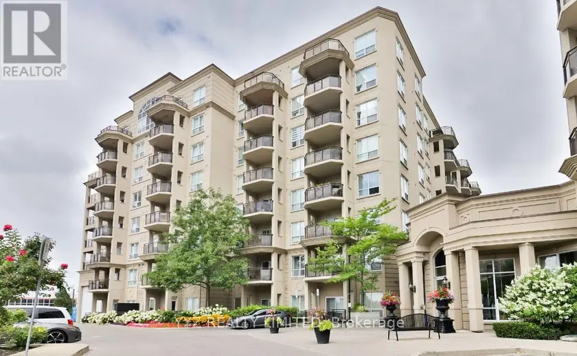 Apartment at 202 - 8 MAISON PARC COURT, Vaughan