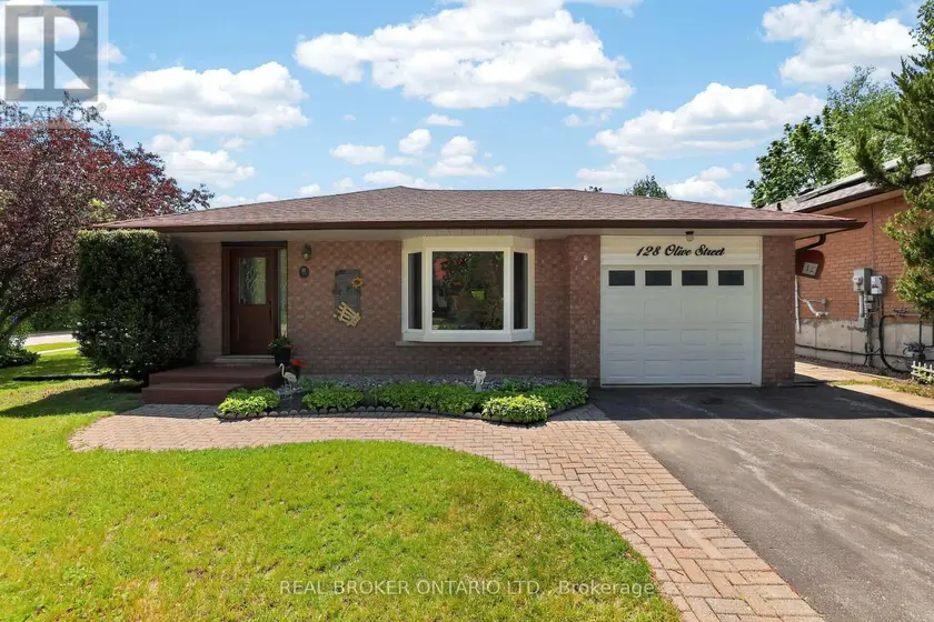 Detached at 128 OLIVE STREET, East Gwillimbury