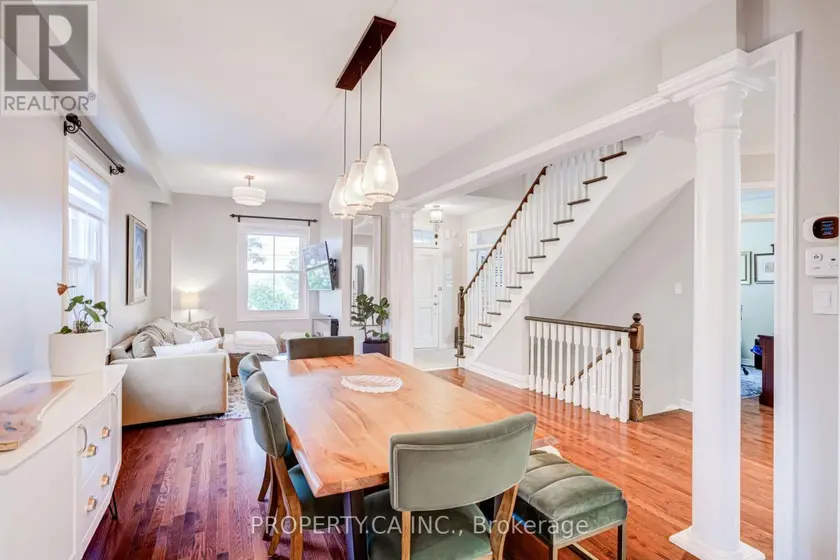Semi-Detached/Link at 33 BETONY DRIVE, Richmond Hill