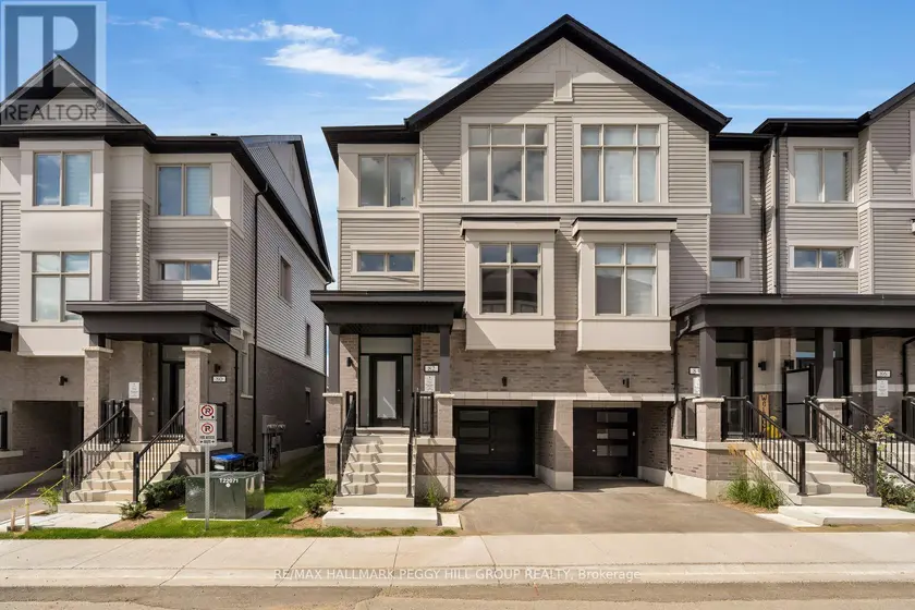 Townhouse at 82 BRANDON CRESCENT, New Tecumseth