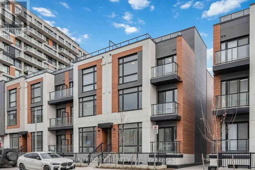 Townhouse at 1215 - 8 DAVID EYER ROAD, Richmond Hill
