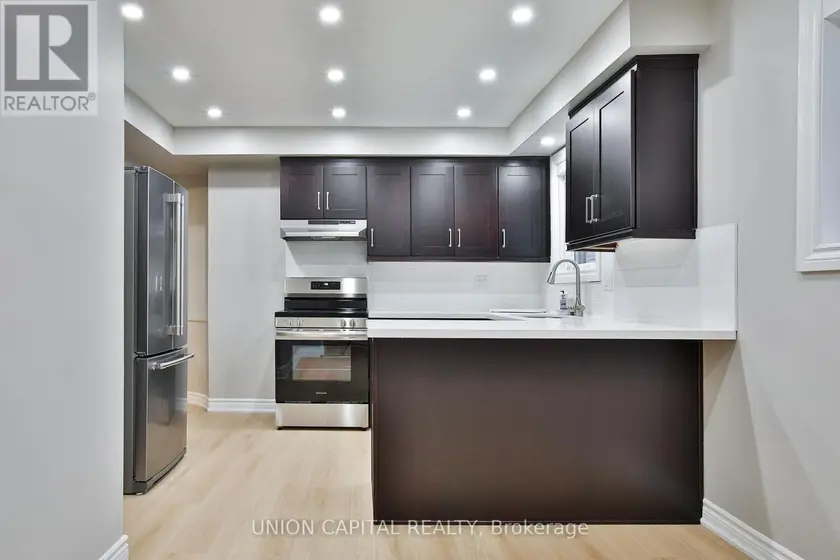 Detached at UPPER - 131 ROMFIELD CIRCUIT, Markham