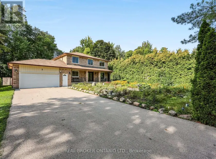 Detached at 2 AMBERGLEN COURT, East Gwillimbury