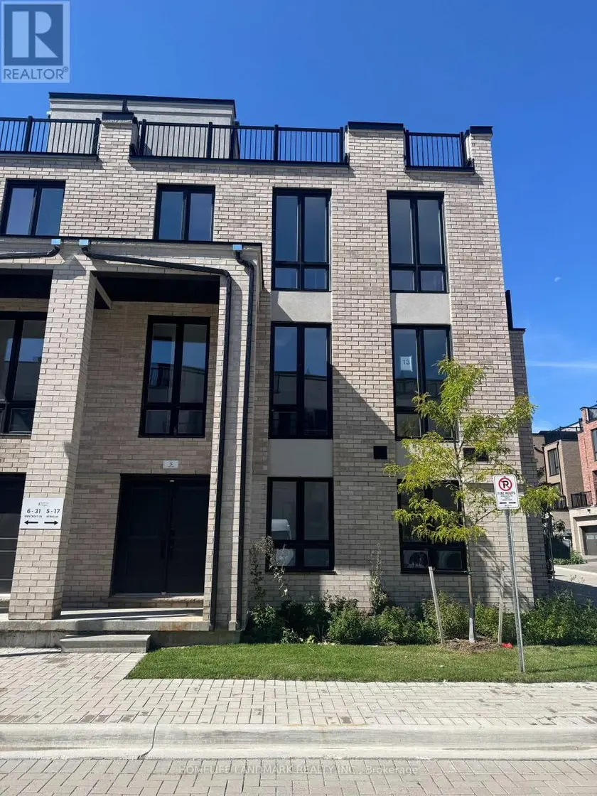 Townhouse at 5 KERNS LANE, Richmond Hill