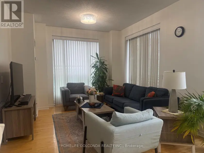 Apartment at PH07 - 330 RED MAPLE ROAD, Richmond Hill