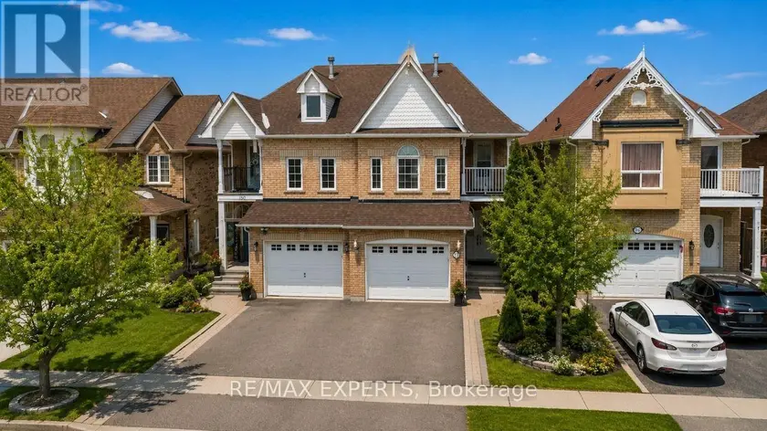 Semi-Detached/Link at 62 COLONIAL CRESCENT, Richmond Hill