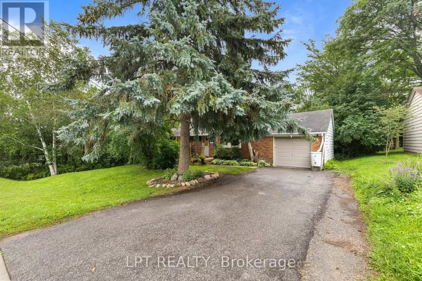 Detached at 98 DON MOR DRIVE, Newmarket