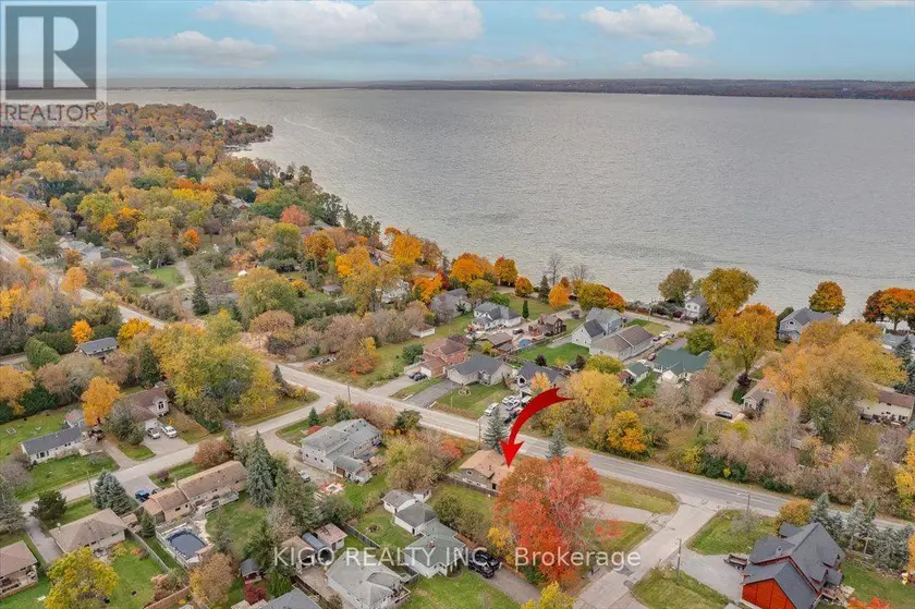 Detached at UPPER - 5 EVELYN AVENUE, Georgina
