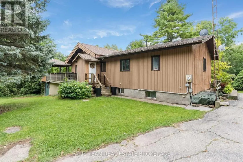 Detached at 1805 COUNTY ROAD 50, New Tecumseth