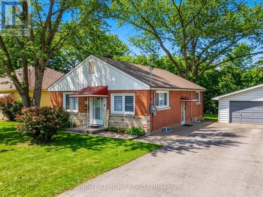 Detached at 735 SRIGLEY STREET, Newmarket