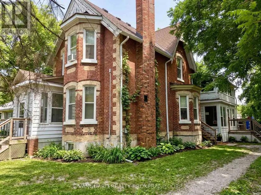Multiplex at 76 WELLINGTON STREET, New Tecumseth