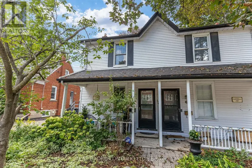 Semi-Detached/Link at 30 ELIZABETH STREET S, Richmond Hill