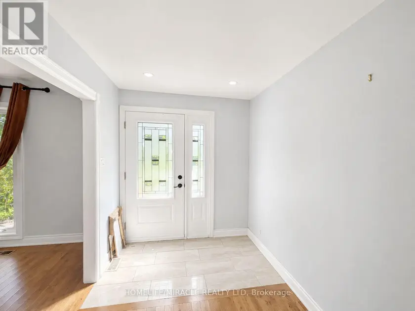 Detached at 14178 YONGE STREET, Aurora
