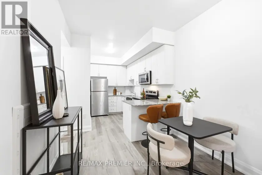Townhouse at B1401 - 5279 HIGHWAY 7 ROAD, Vaughan