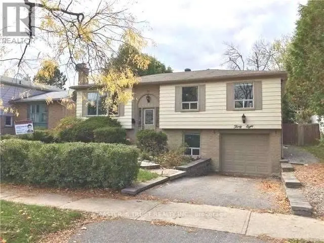 Detached at 38 PENWICK CRESCENT, Richmond Hill